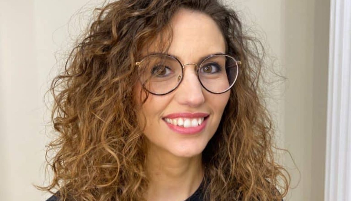 coiffeur cheveux bouclés