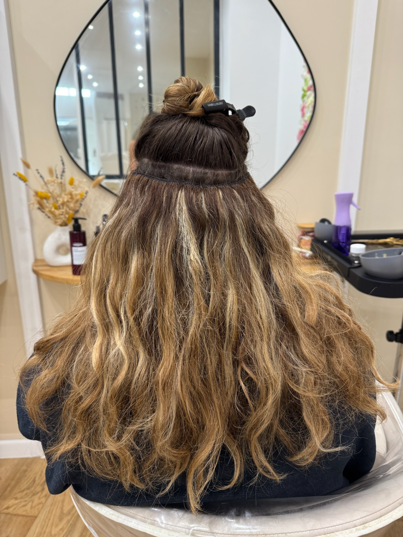 pose-extensions-cheveux-femme-paris-blond-balayage Pose extensions cheveux femme Paris blond balayage - Victor Bazin Paris